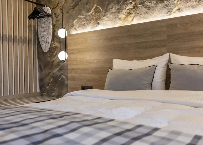 Polyzos Luxury Meteora #8 - Adults Friendly * Kalambaka